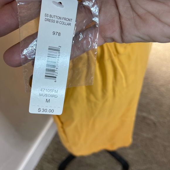 NWT Justify medium collared mustard button down dress, tie waist and pockets! - Picture 13 of 14